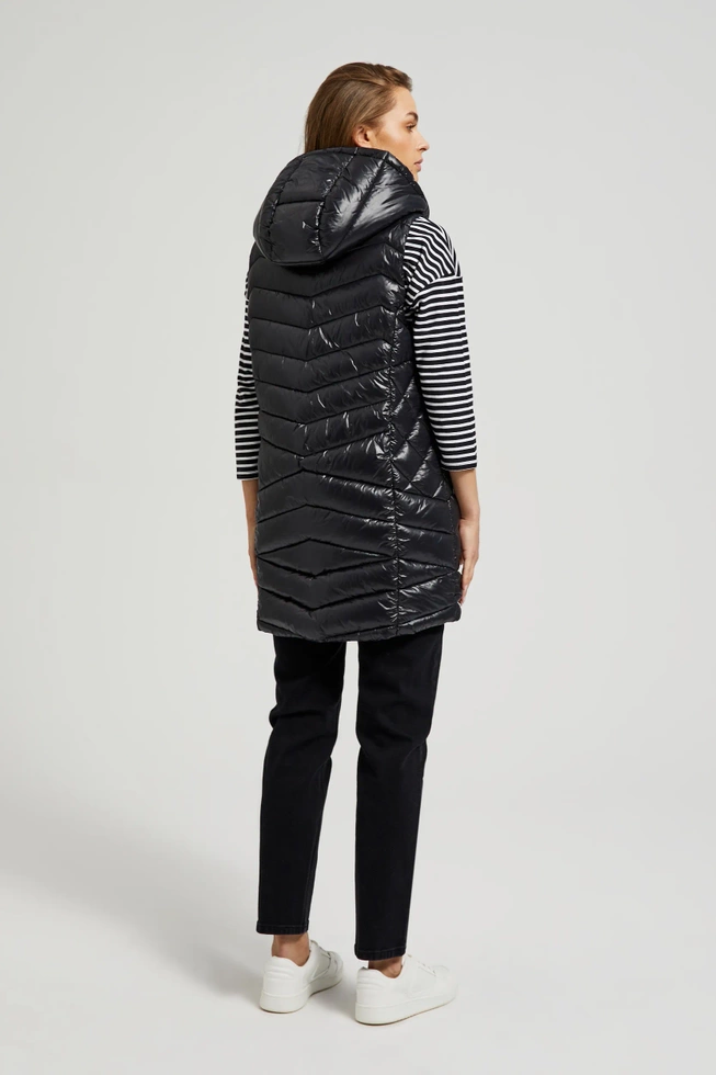 Pikowana kamizelka zapinana na zamek czarna