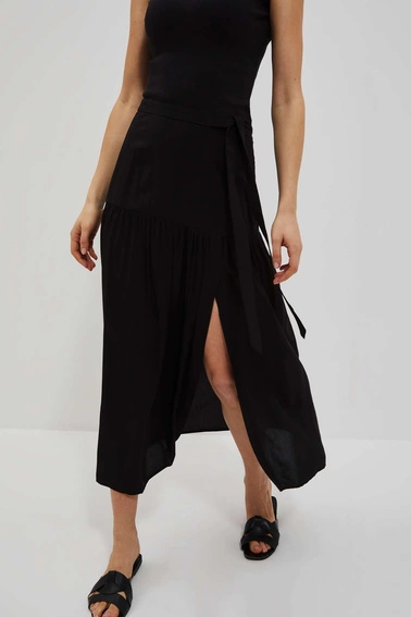 Spódnica z rozcięciemi wiązaniem czarna