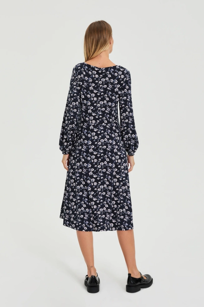 Sukienka midi w kwiaty granatowa