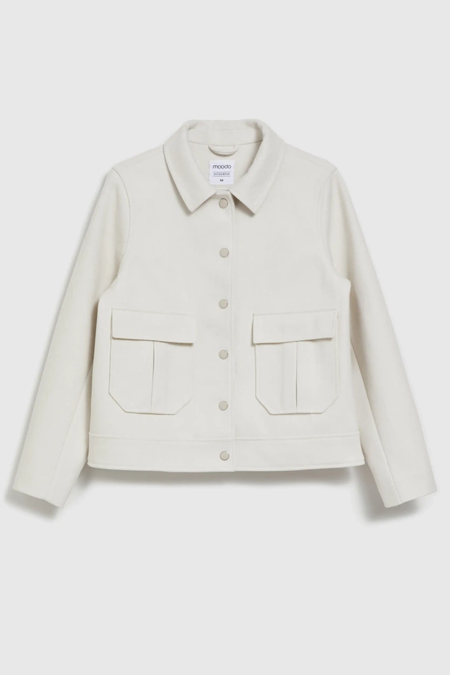 Kurtka z kołnierzem i dużymi kieszeniami beżowa