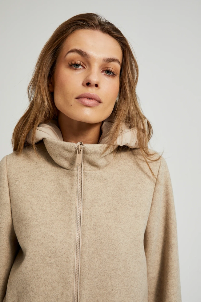 Kurtka z odpinanym kapturem beżowa