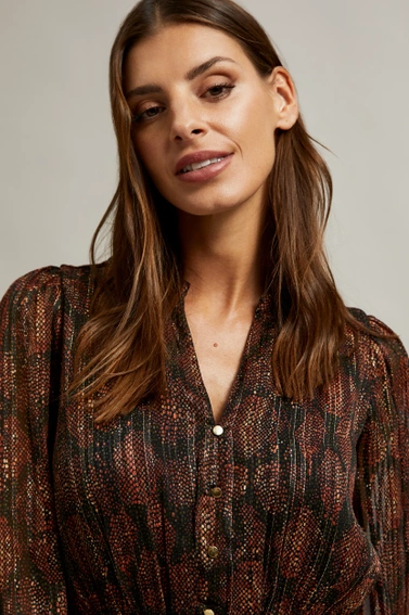 Sukienka w zwierzęcy wzór z rozkloszowanym dołem czarna 