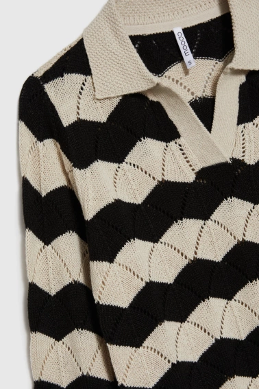 Sweter z kołnierzykiem beżowy