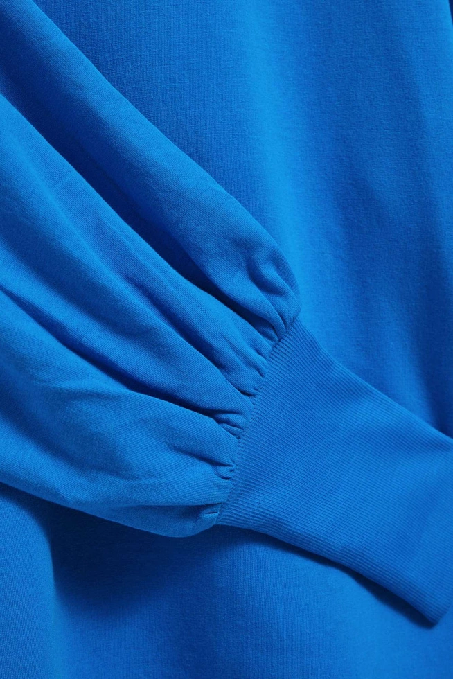 Bluza z bufiastymi rękawami lazurowa