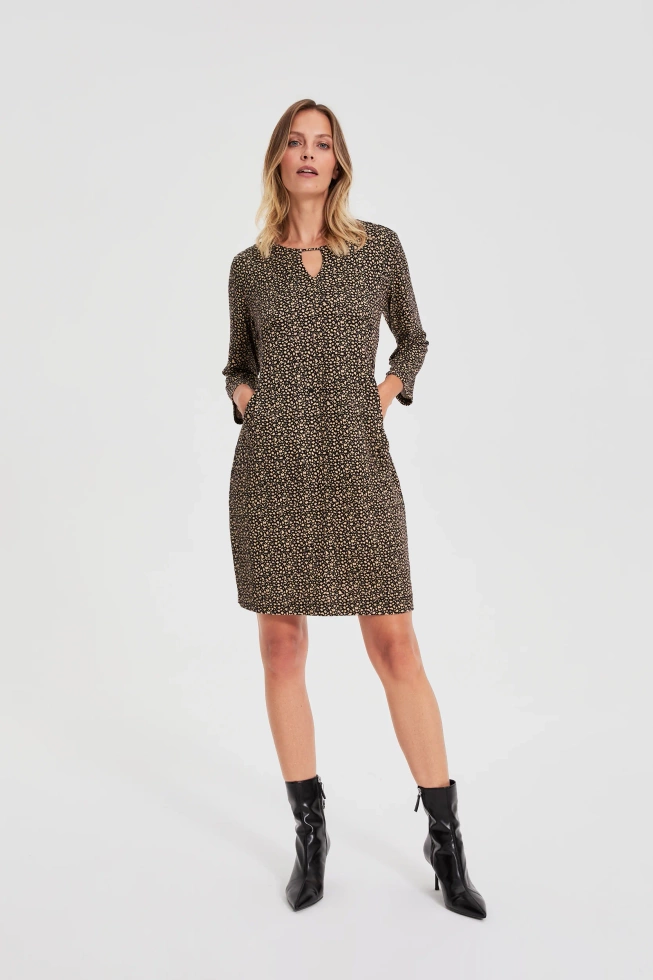 Sukienka w drobny wzór czarna