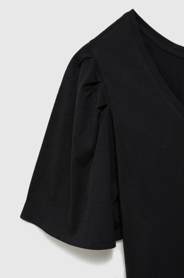 Bluzka z dekoltem w serek i z szerokimi bufiastymi rękawami  czarna 