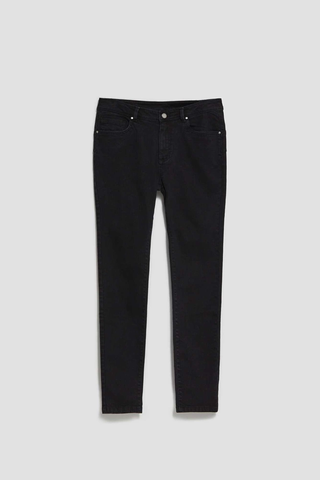 Jeansy rurki zapinane na guzik i zamek czarne