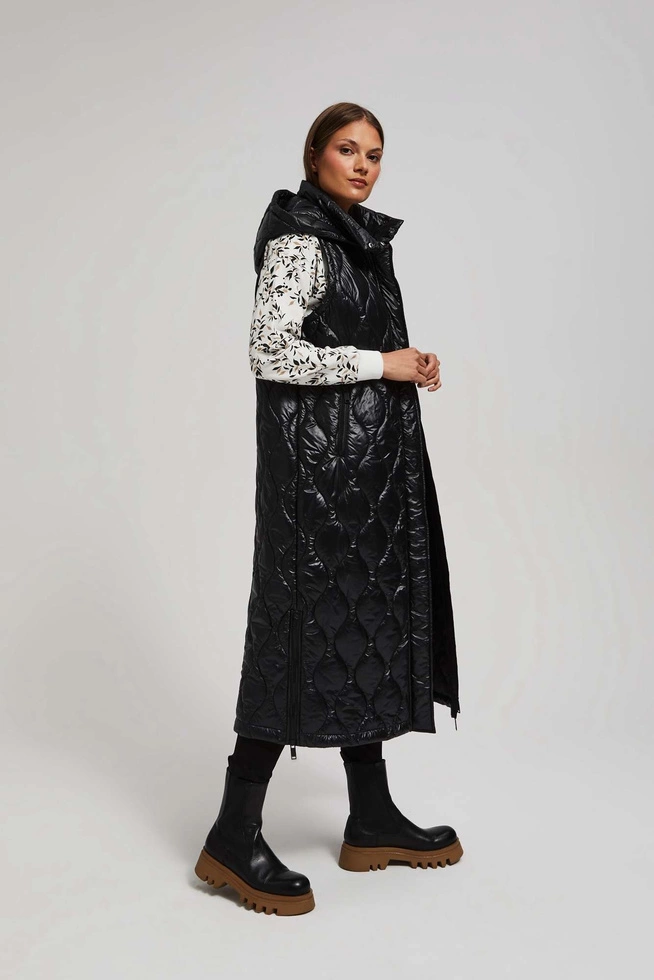 Długa kamizelka z kapturem