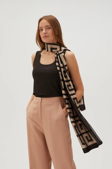 Szalik w geometryczny wzór czarny