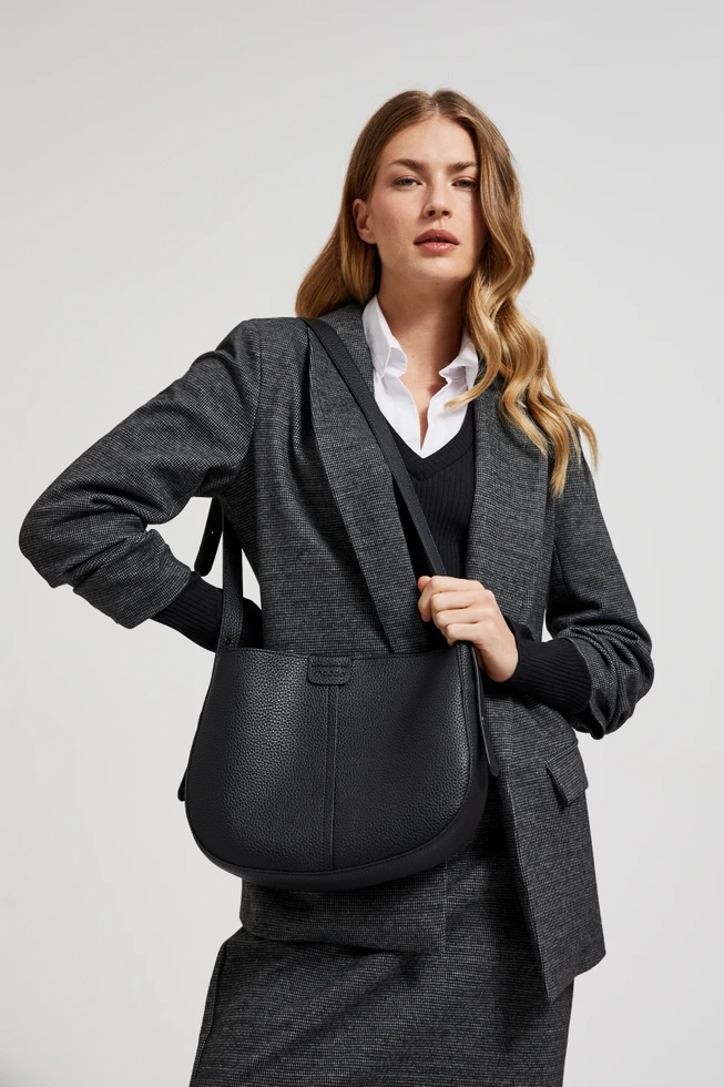 Torba na ramię na regulowanym pasku czarna