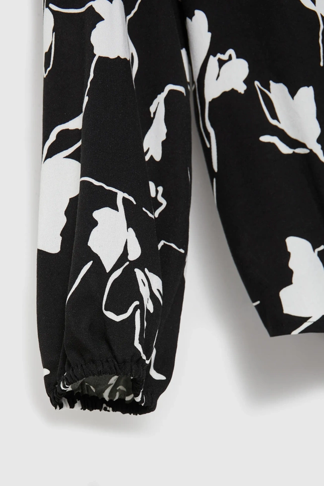 Koszula z nadrukiem kwiatów czarna