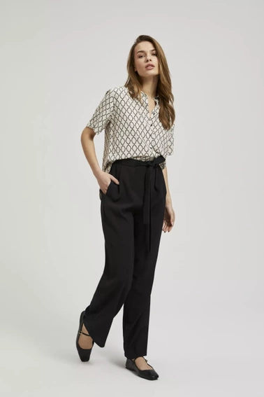 Gładkie spodnie z szerokimi nogawkami i wiązaniem w pasie czarne