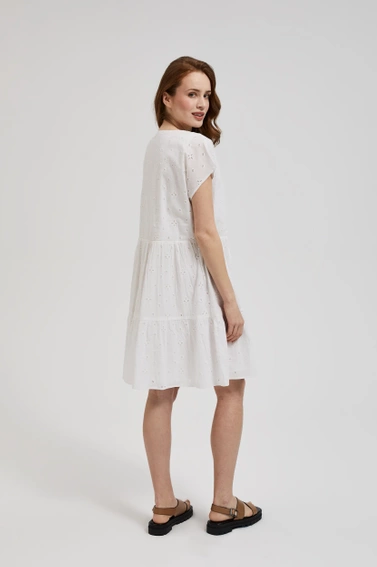 Rozkloszowana sukienka z krótkimi rękawami biała