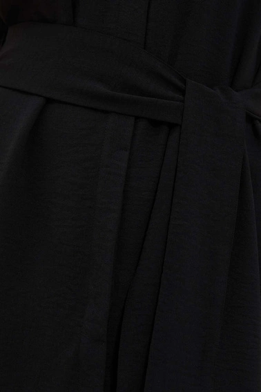 Sukienka maxi z wiązaniem w talii czarna