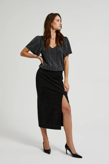 Blyszcząca bluzka z dekoltem w serek czarna