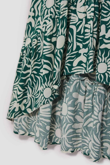 Wzorzysta sukienka z falbaną malachitowa