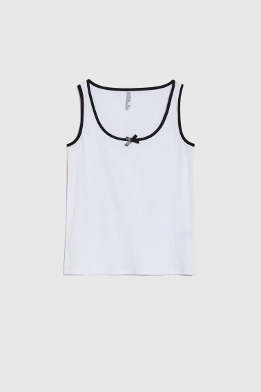 Dopasowany top biały