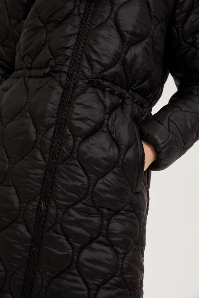 Kurtka z kapturem czarna