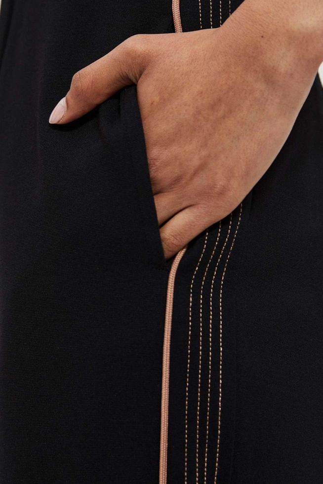 Spodnie z lampasami i wiązaniem w talii czarne