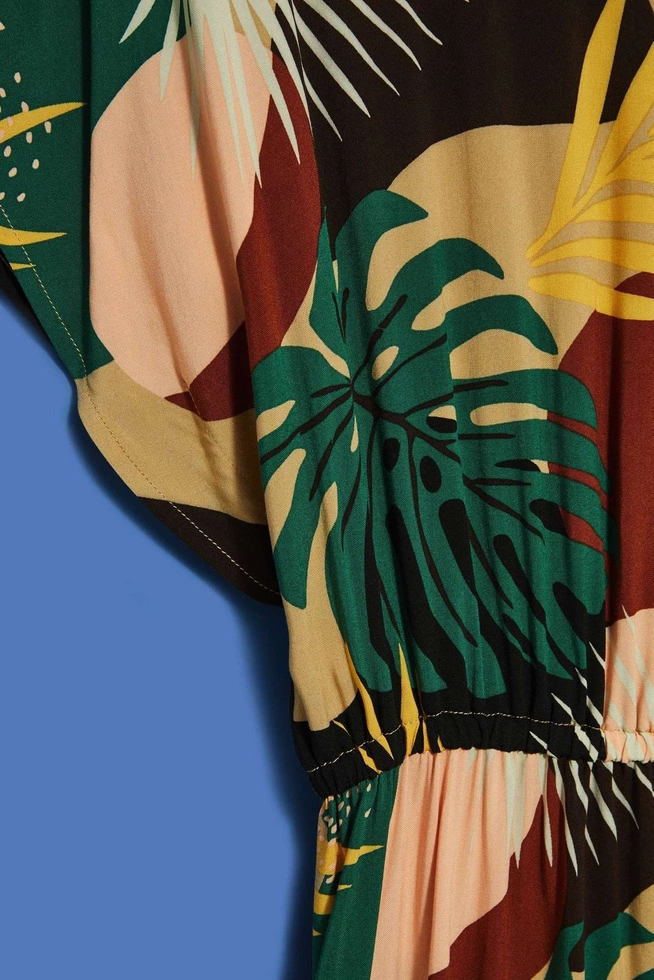 Wzorzysta sukienka maxi ciemnobeżowa