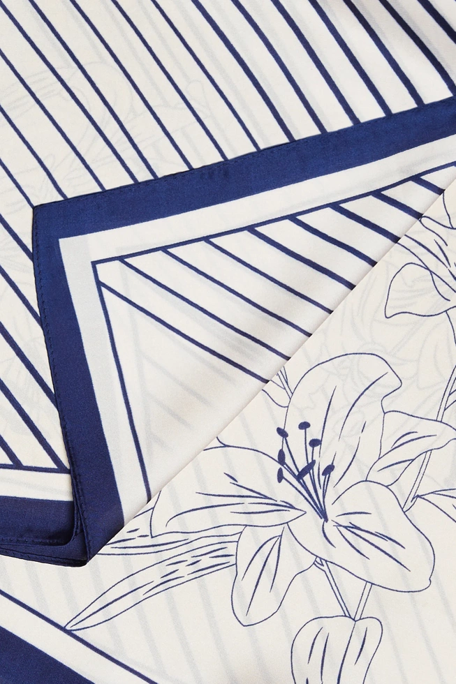 Apaszka w paski granatowa