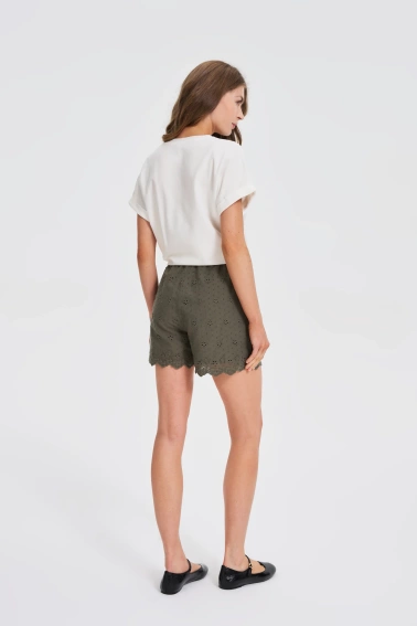 Bawełniane szorty oliwkowe