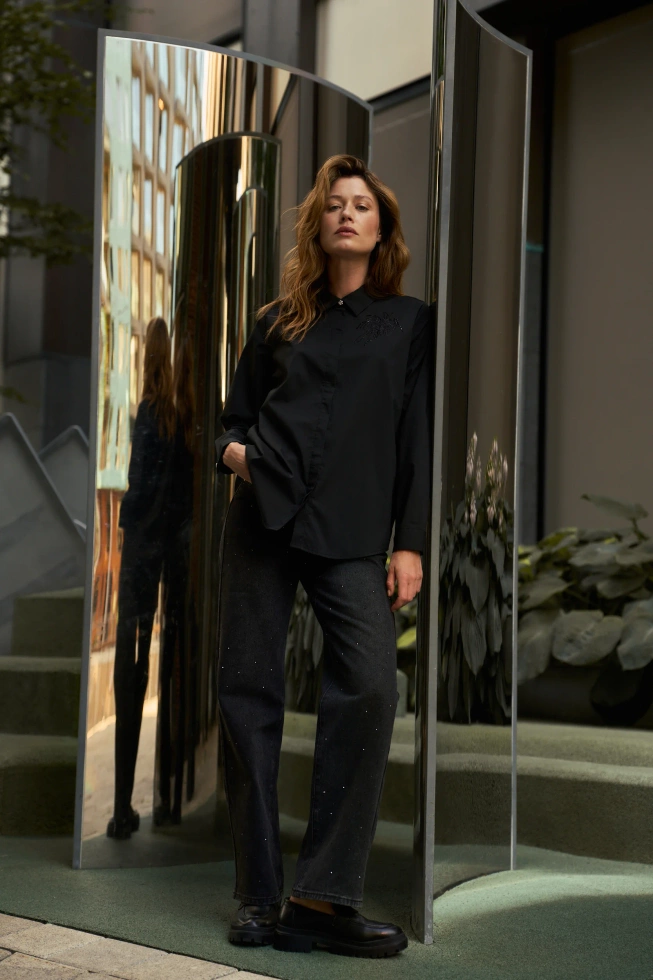 Koszula z kołnierzykiem czarna