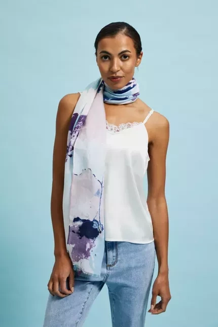 Wzorzysty szal fioletowy