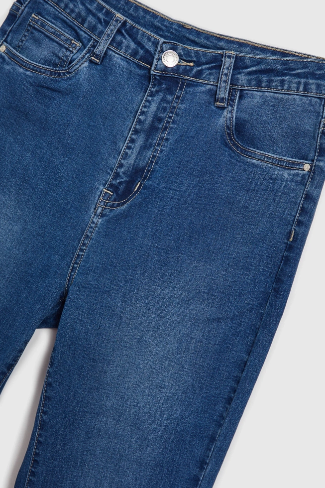 Gładkie jeansy dzwony niebieskie