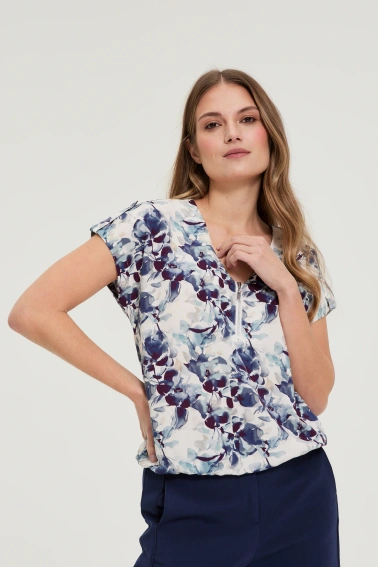 Koszula z wiskozy w kwiaty granatowa
