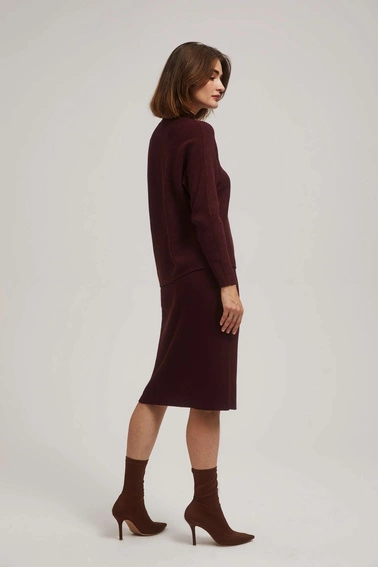 Dopasowana dzianinowa spódniczka kasztanowa