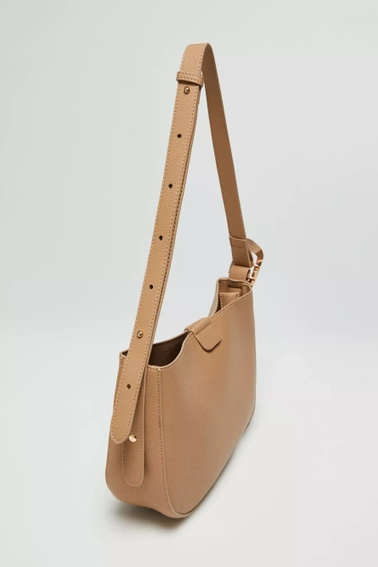 Torebka na długim regulowanym pasku beżowa