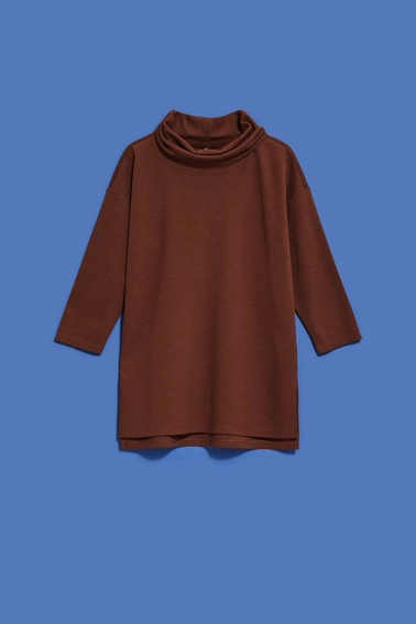 Bluza z golfem kasztanowa