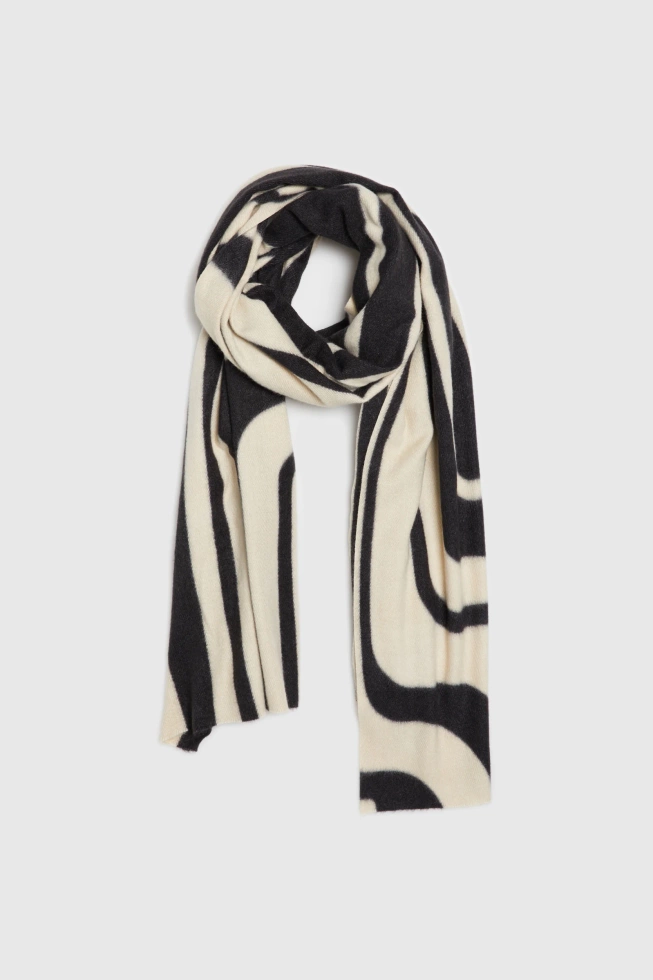 Szal w geometryczny wzór beżowy