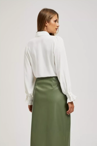 Koszula z ozdobnym kołnierzykiem perłowa