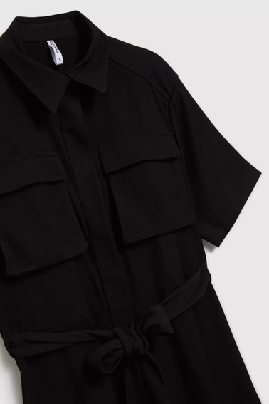 Szmizjerka wiązana w talii z kieszeniami czarna