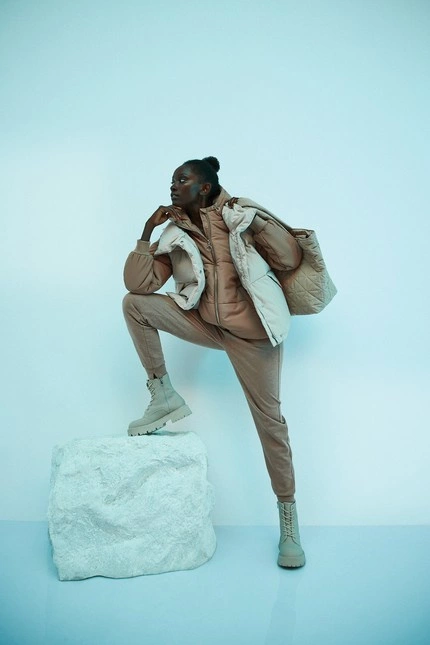 Krótka pikowna kurtka