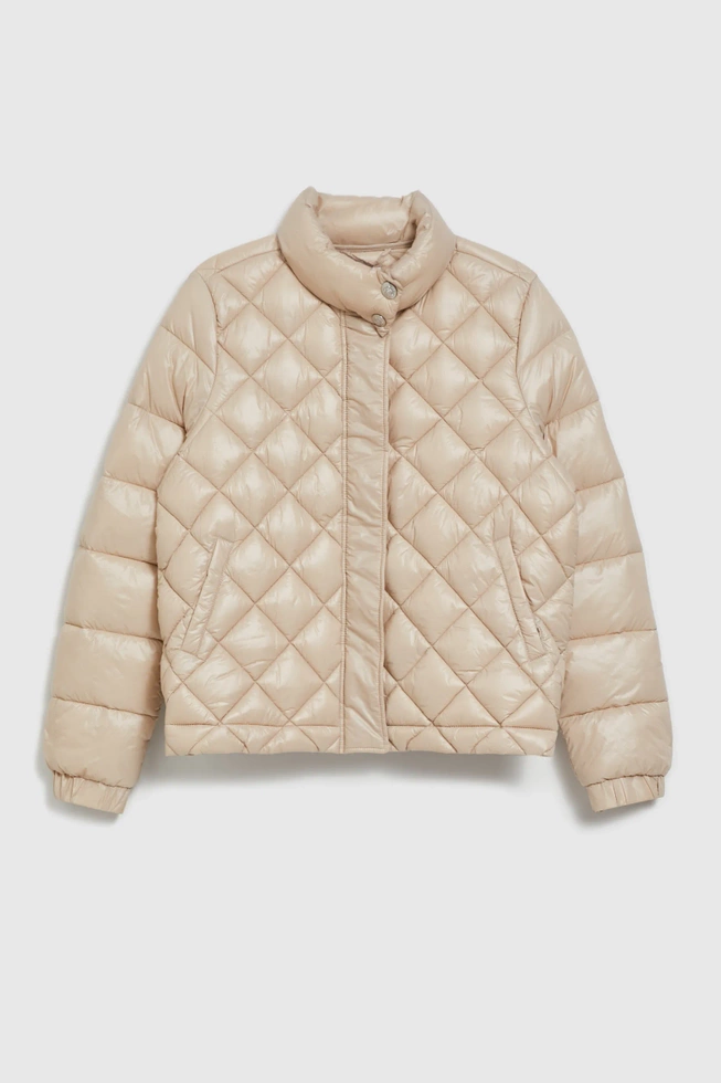 Krótka, pikowana kurtka beżowa