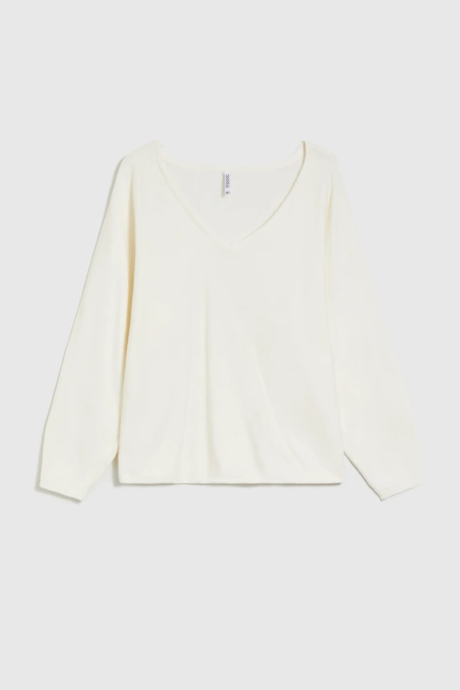 Sweter z dekoltem w serek ecru