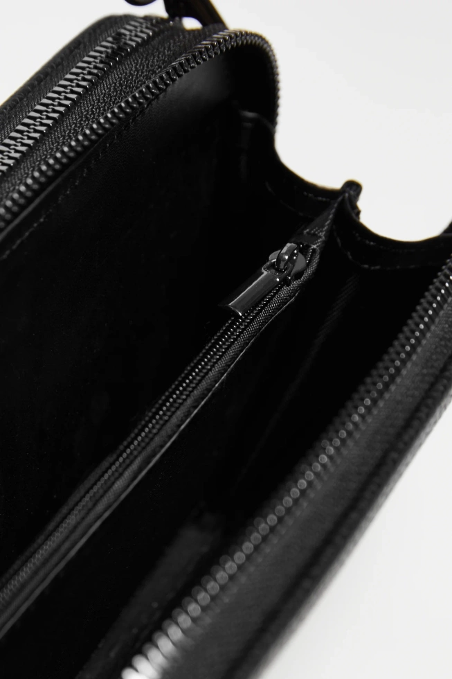 Torebka na szerokim pasku czarna