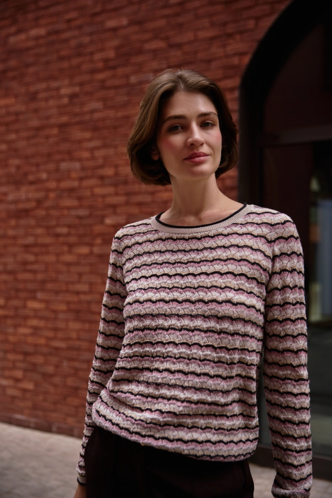 Sweter w paski beżowy