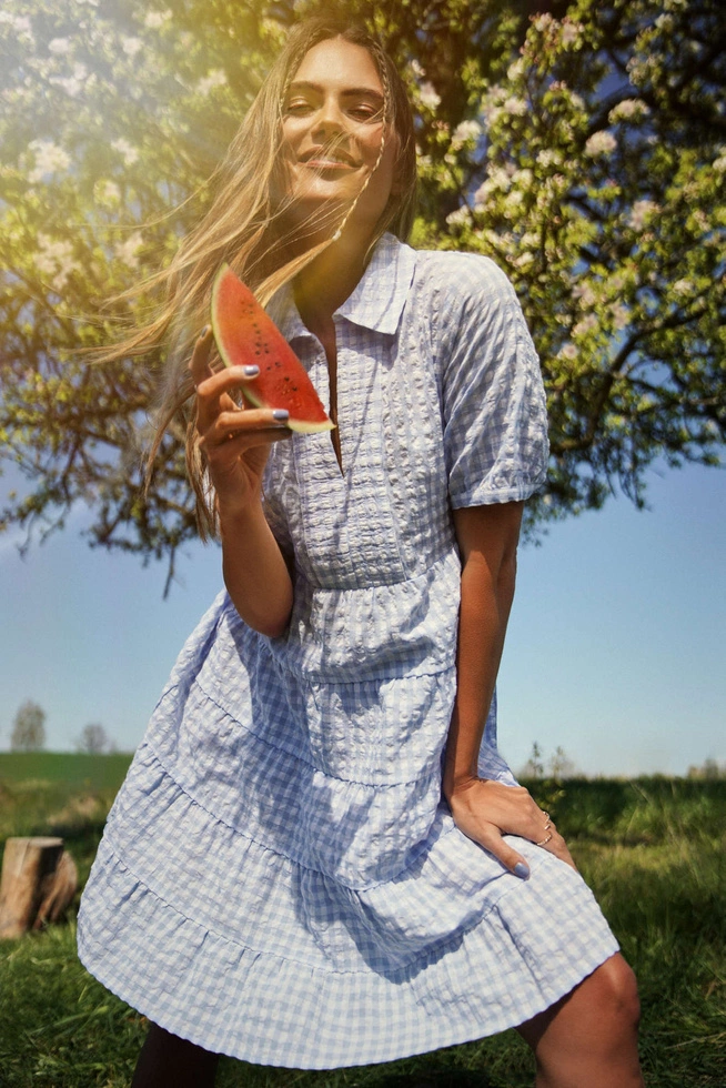 Rozkloszowana sukienka w kratę