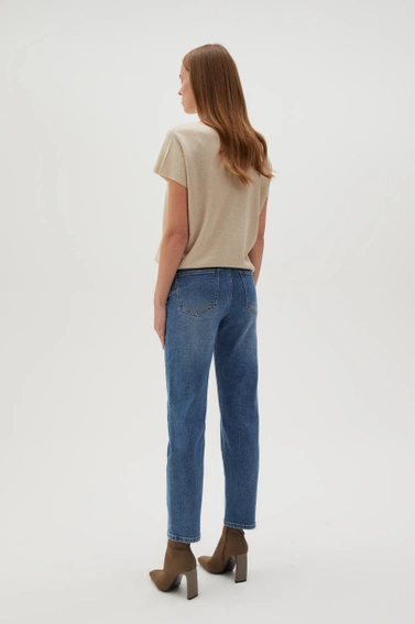 Jeansy z prostymi nogawkami i z przetarciami niebieskie