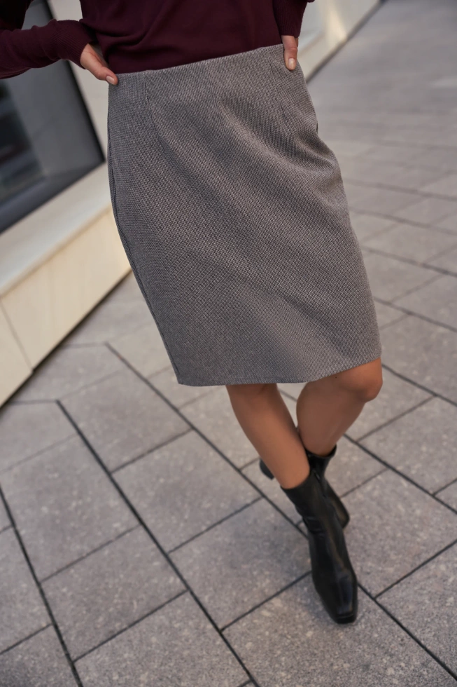 Ołówkowa spódnica szara