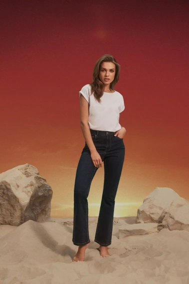 Jeansy z szerokimi nogawkami