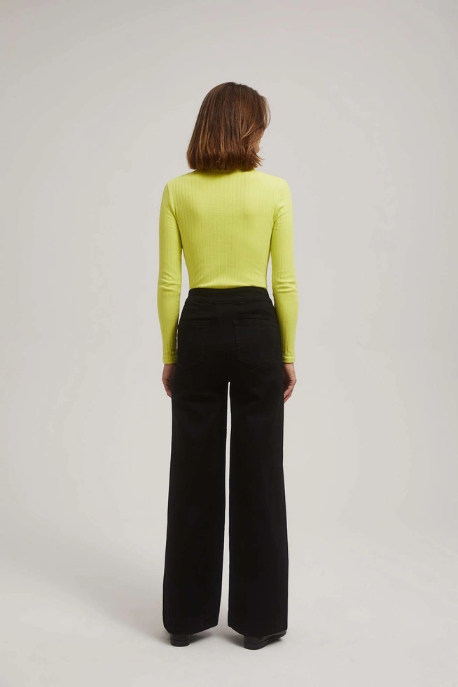 Jeansy wide leg z ozdobnymi guzikami czarne