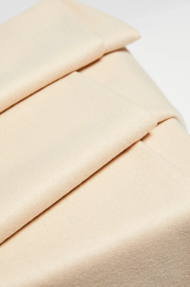 Gładki szalik z frędzlami beżowy