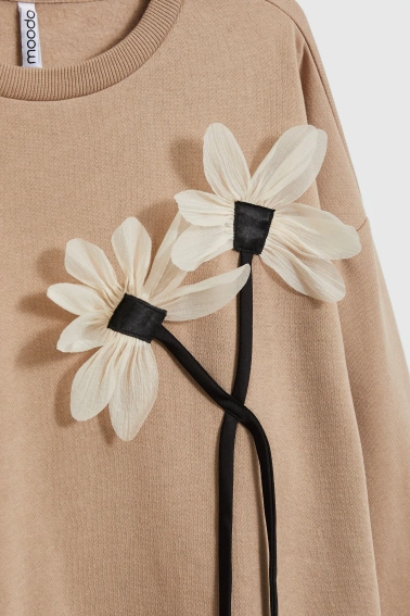 Bluza z kwiatem beżowa