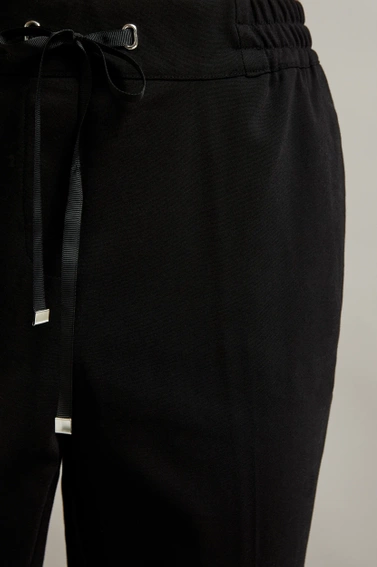 Spodnie z prostymi nogawkami i wiązaniem czarne