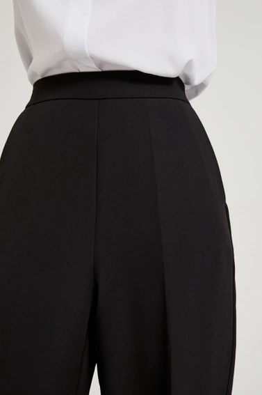 Garniturowe spodnie z nogawkami w kant czarne